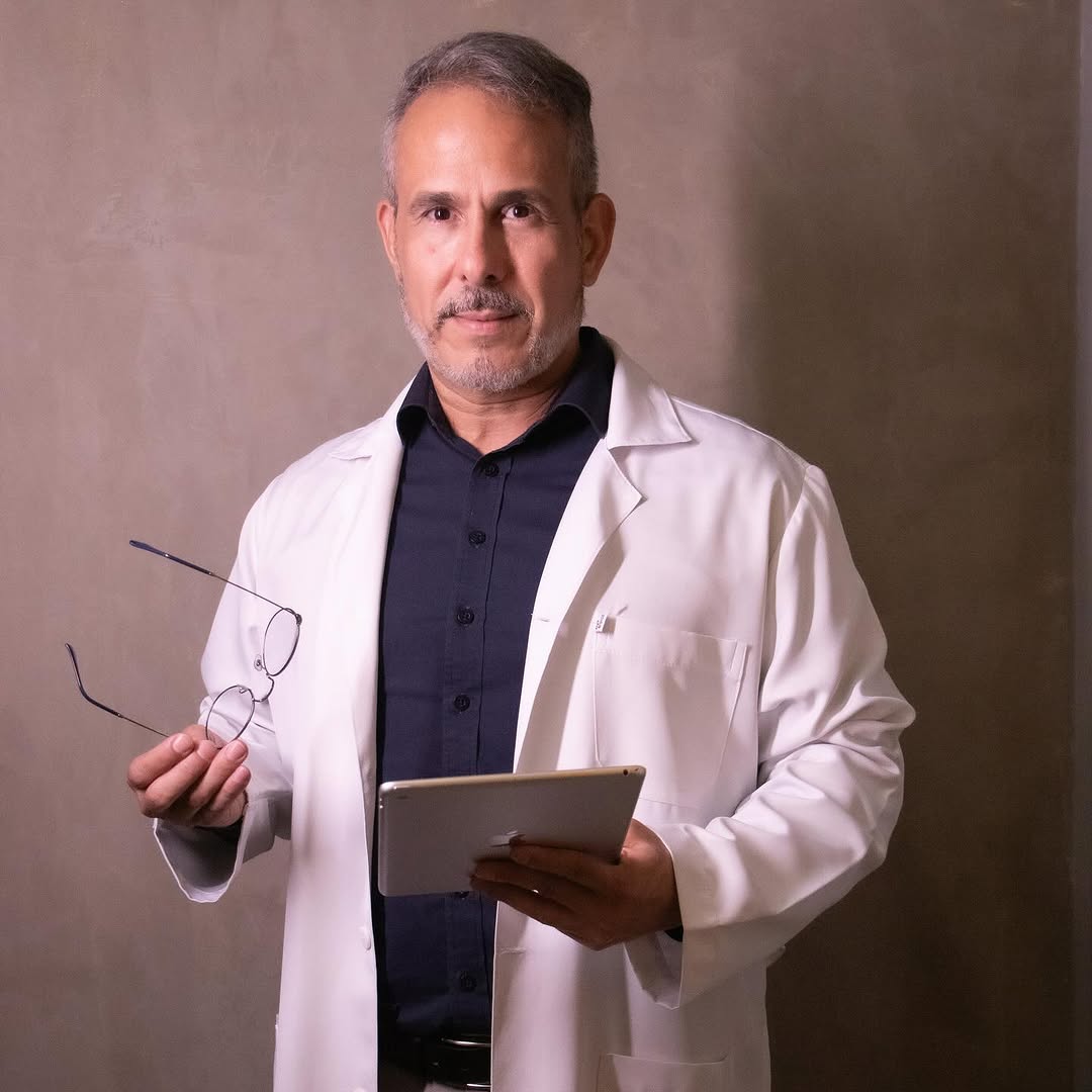 Dr. Demian Borges